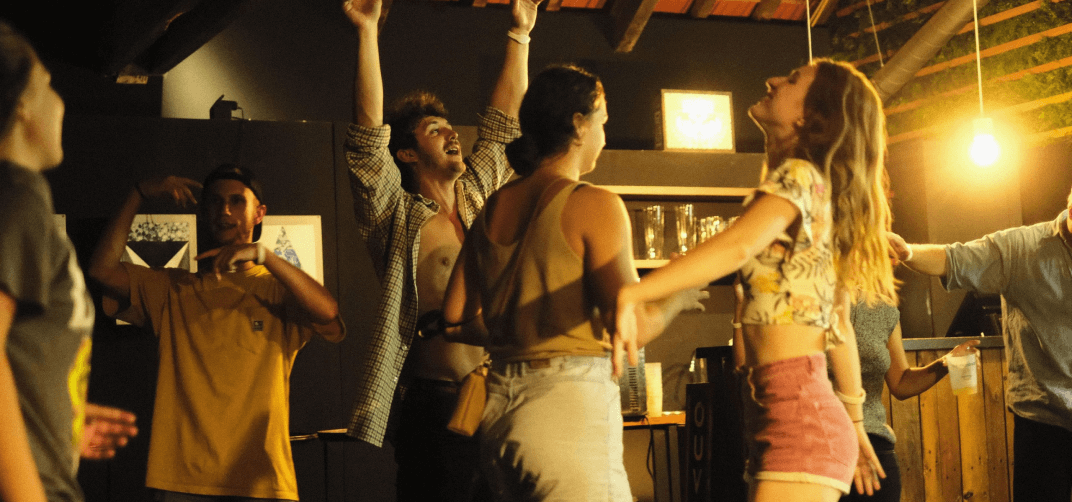 nice-way-to-have-fun-hostel-porto-portugal-sao-bento-train-station nice way to have fun hostel Porto Portugal